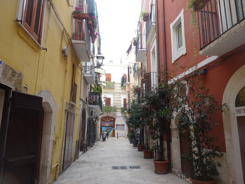 2023-04-03 15-30-35_Bari