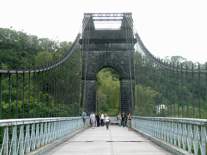 77_Pont Est